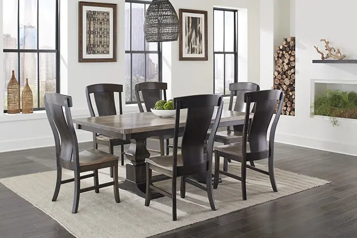 Venice Chair with Plank Top Table